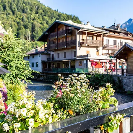 Apartment Luxurious With Lift 1 5 Km Away Abondance